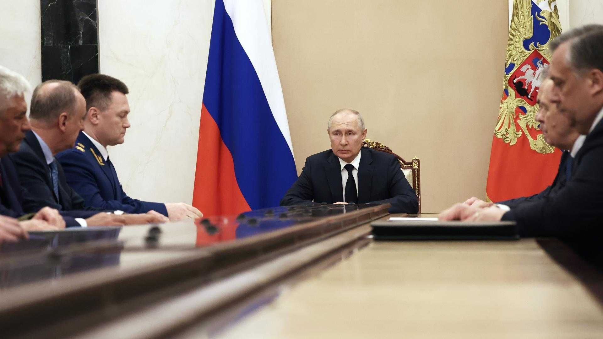 Vladímir Putin se reunió con los responsables de los servicios de seguridad
