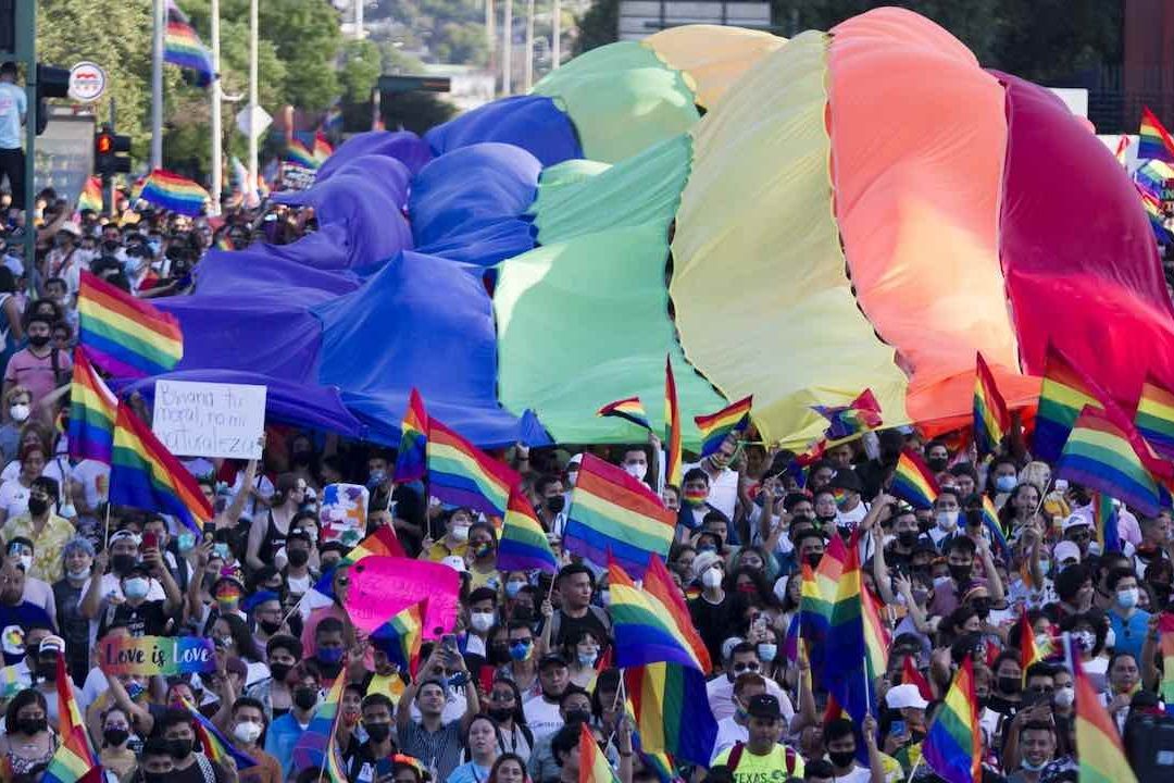 Este es el origen de la bandera LGBT+