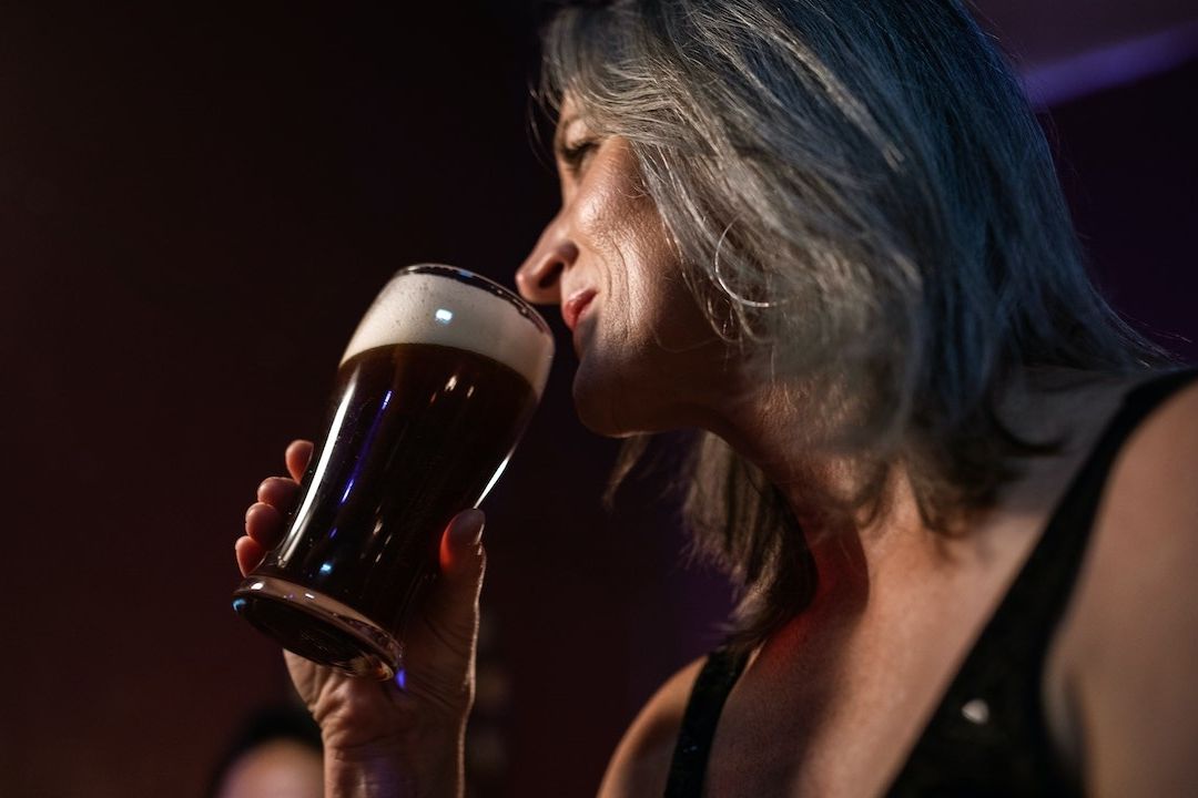 Tomar una cerveza a diario puede tener beneficios y daños para nuestro cuerpo