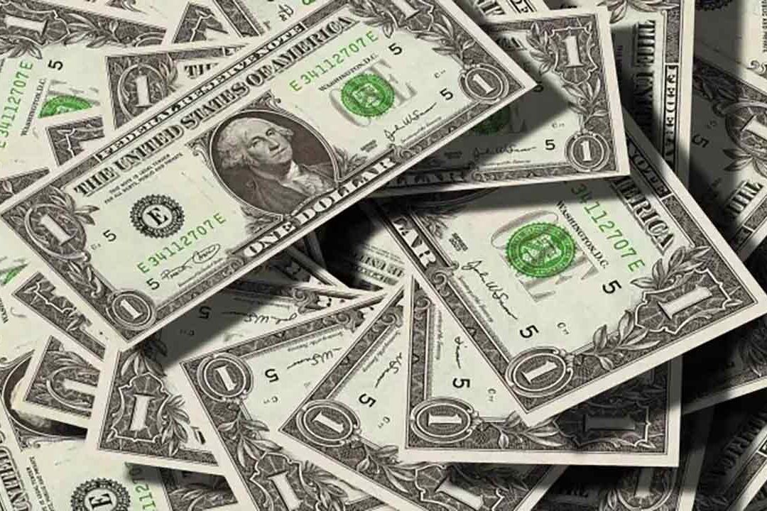 ¿Cómo Se Determina el Tipo de Cambio entre el Peso y el Dólar?