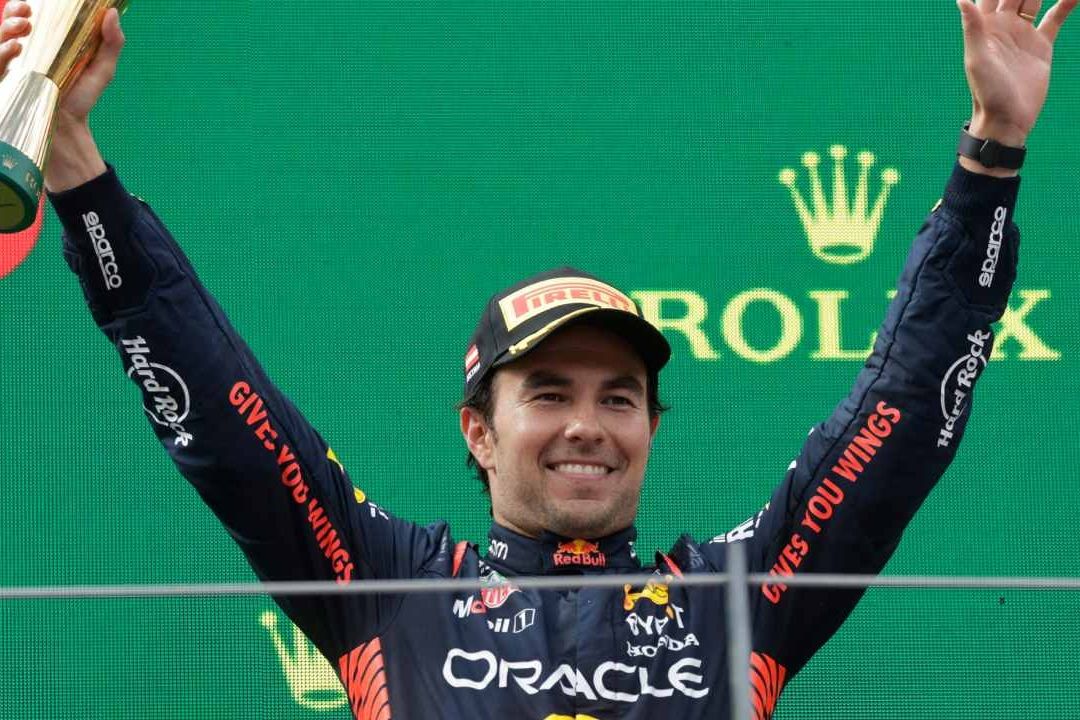 Sergio 'Checo' Pérez protagonizó la remontada del día, al salir decimoquinto y concluir tercero en el GP de Austria,