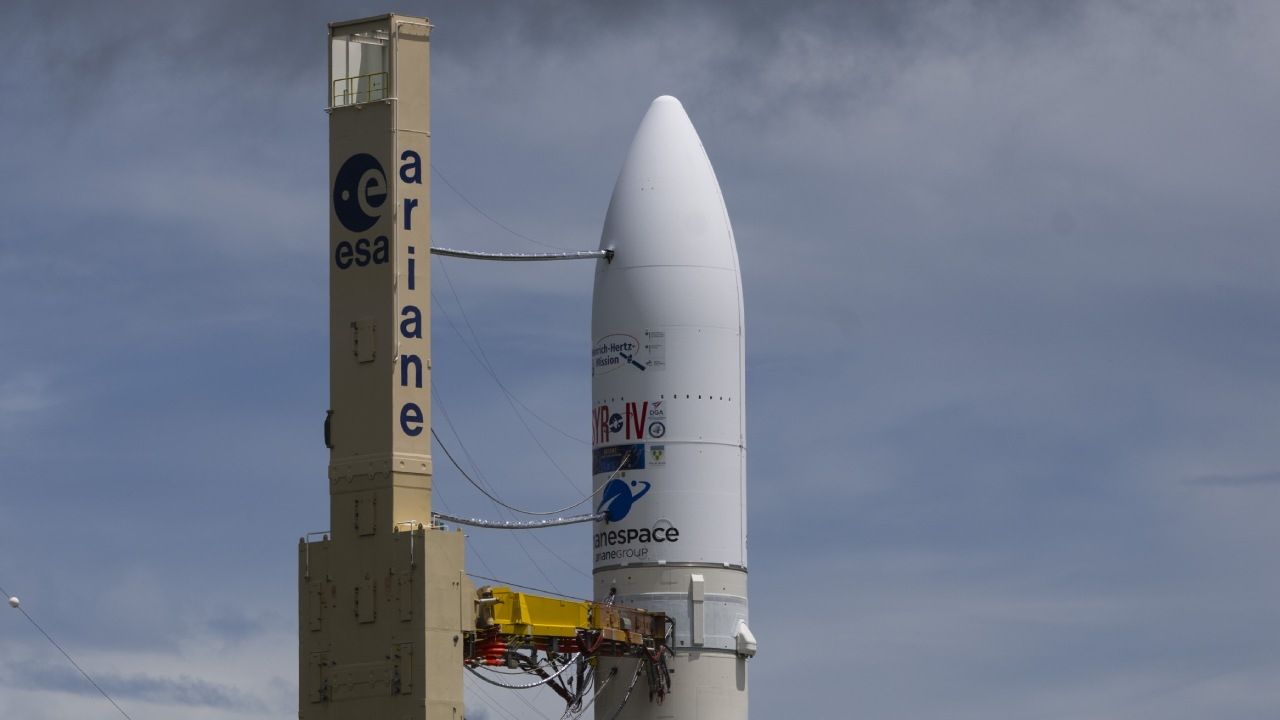 Aplazan Despegue del Último Cohete Ariane 5 por Mal Clima