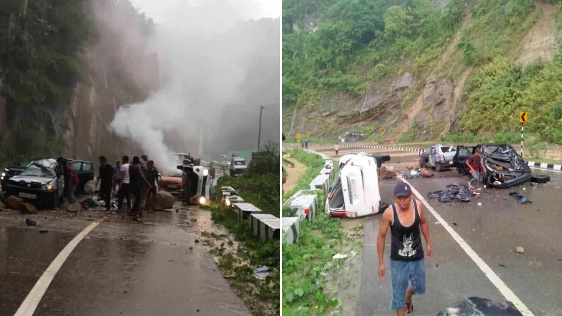 Video: Rocas Gigantes Aplastan Carros en Deslave en India