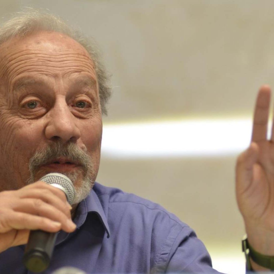 Adolfo Gilly en una conferencia en 2015