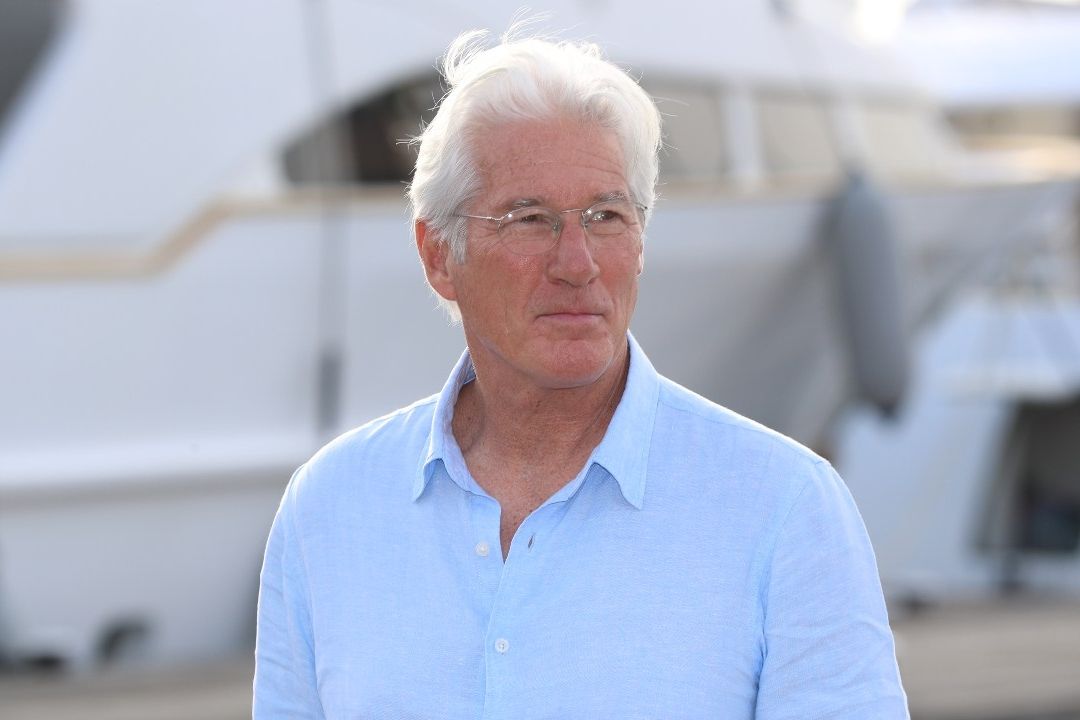Richard Gere fue llamado a testitificar contra Matteo Silvini por prohibir el desembarco de migrantes del barco Open Armas en 2019