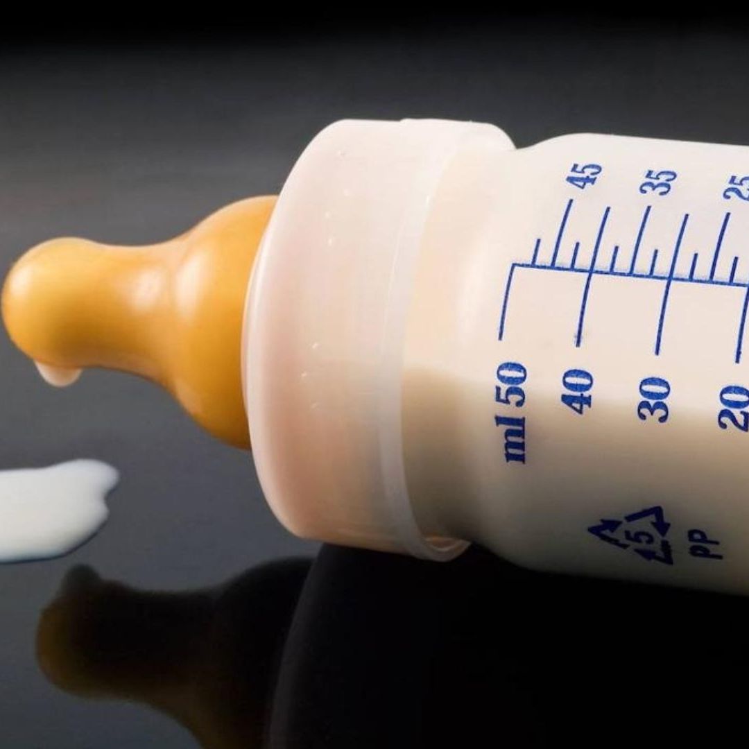 Personal forense encontró en el biberón una dosis de fentanilo tan alta que podría matar a un adulto