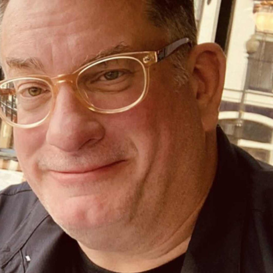 Detienen a Periodista Pedófilo que se Hacía Pasar por Niña