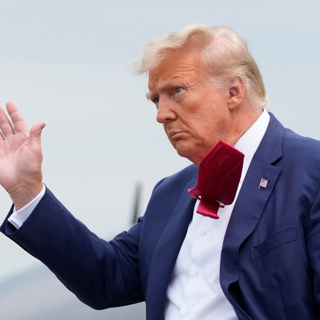 Donald Trump y sus Tres Arrestos: ¿De Qué Se le Acusa?