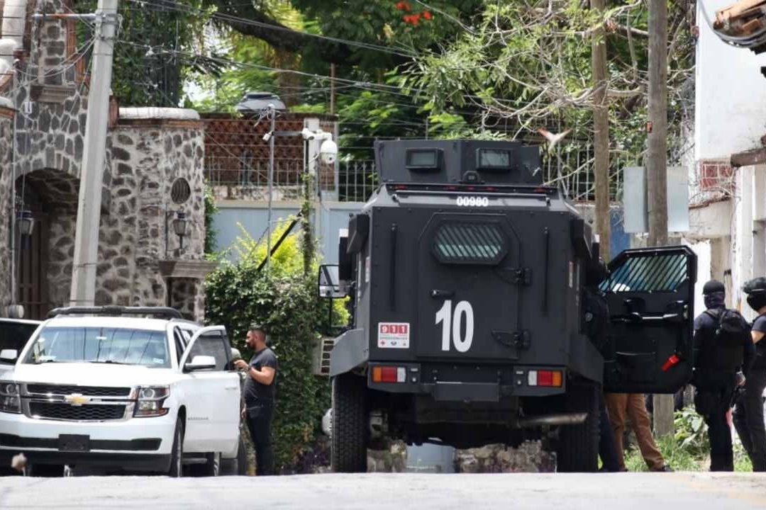 FGR y Marina realizaron un operativo en inmediaciones de la casa de Uriel Carmona Gándara, fiscal de Morelos