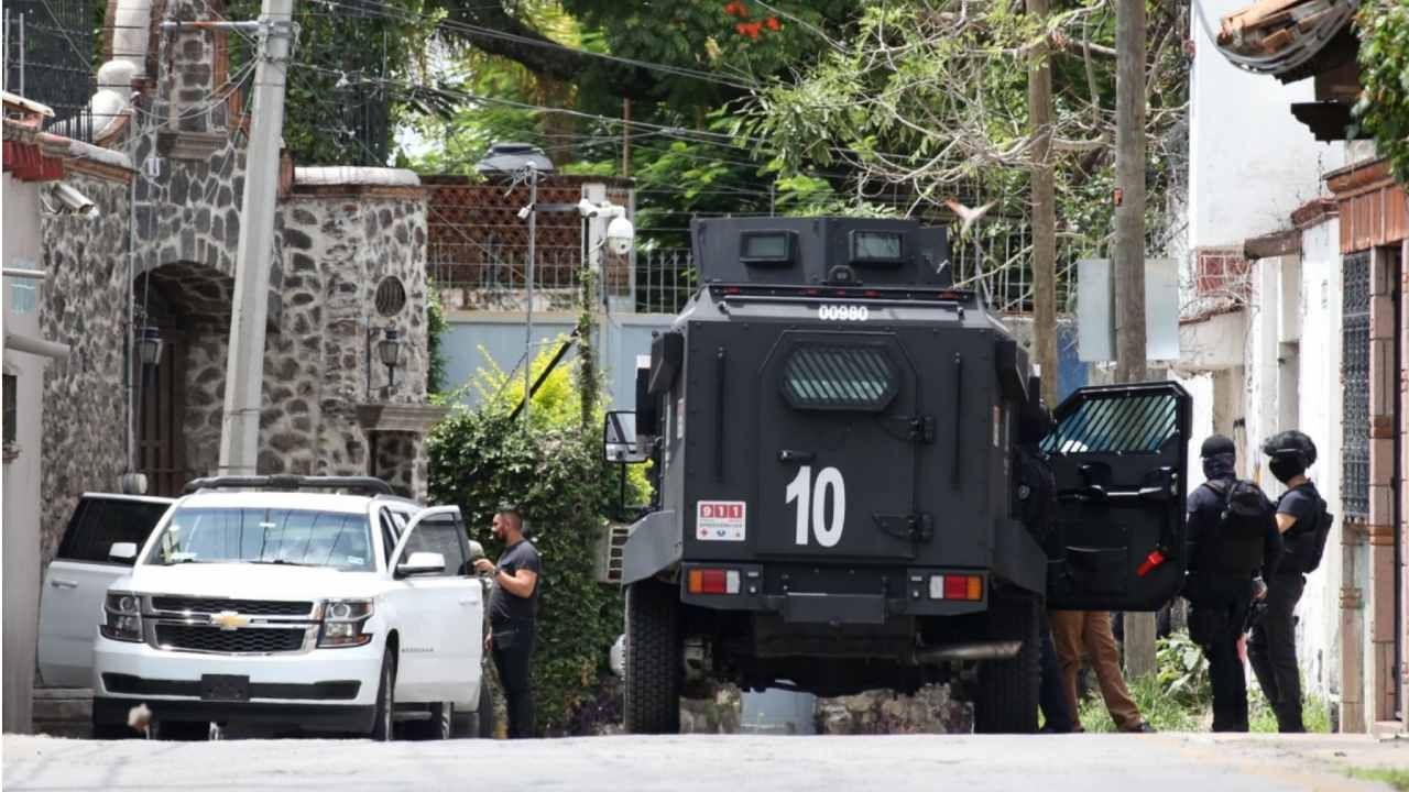 FGR y Marina realizaron un operativo en inmediaciones de la casa de Uriel Carmona Gándara, fiscal de Morelos