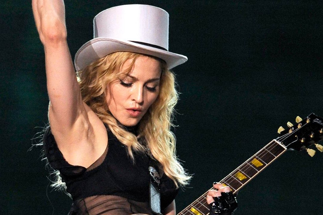 Madonna anunció que sí reprogramará las fechas de su gira mundial the celebration tour 2023 tras haber estado hospitalizada