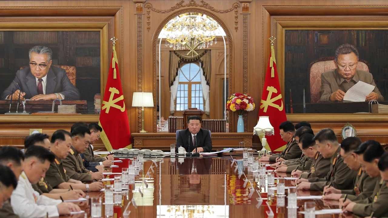Kim Jong Un Pide al Ejército Norcoreano Intensificar Preparativos Para una Guerra