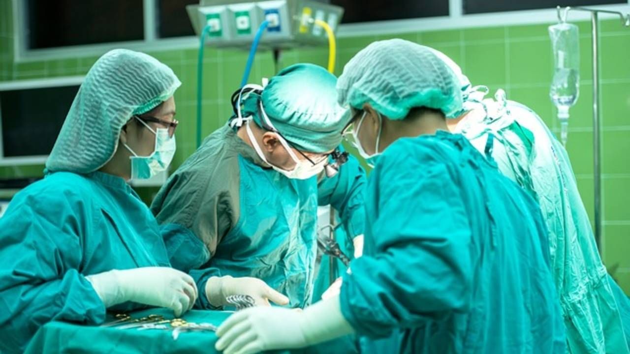UNAM agrega la palabra 'Estética' a la Especialización en Cirugía Plástica y Reconstructiva