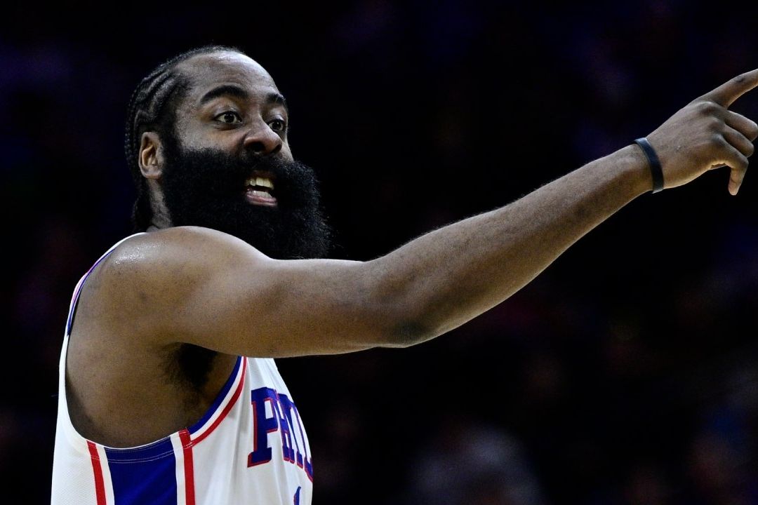 James Harden Arremete Contra Presidente de Sixers y lo Tacha de 'Mentiroso'