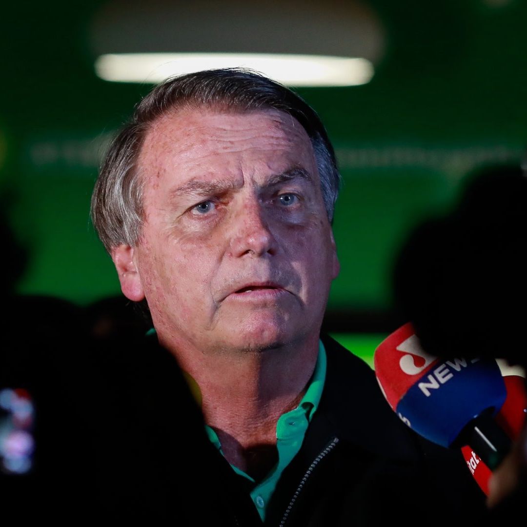 Hacker Confiesa que Bolsonaro le sugirió Manipular Urnas de Votación