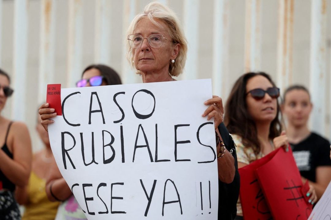 Protesta en apoyo a Jenni Hermoso afuera de la RFEF el 25 de agosto de 2023.