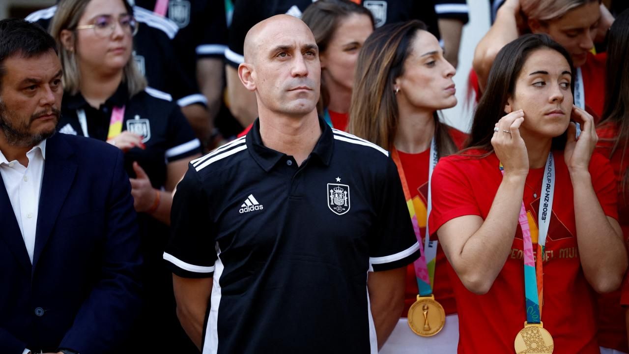 Gianni Infantino afirma que conducta de Luis Rubiales no debió pasar nunca