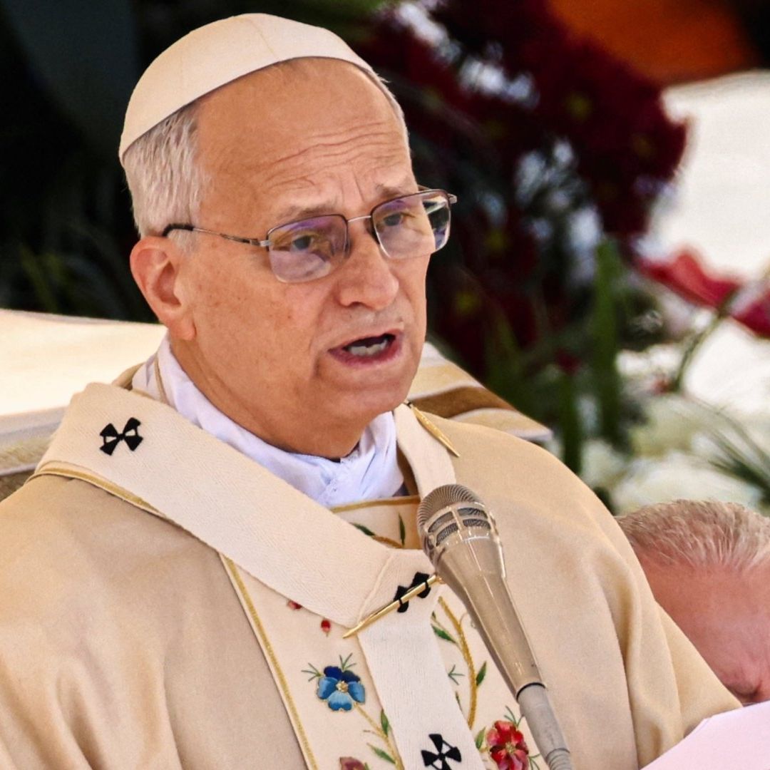 Papa León XIV Insta a Terminar Guerras y No Ser Indiferentes; Convoca a Vigilia por la Paz.