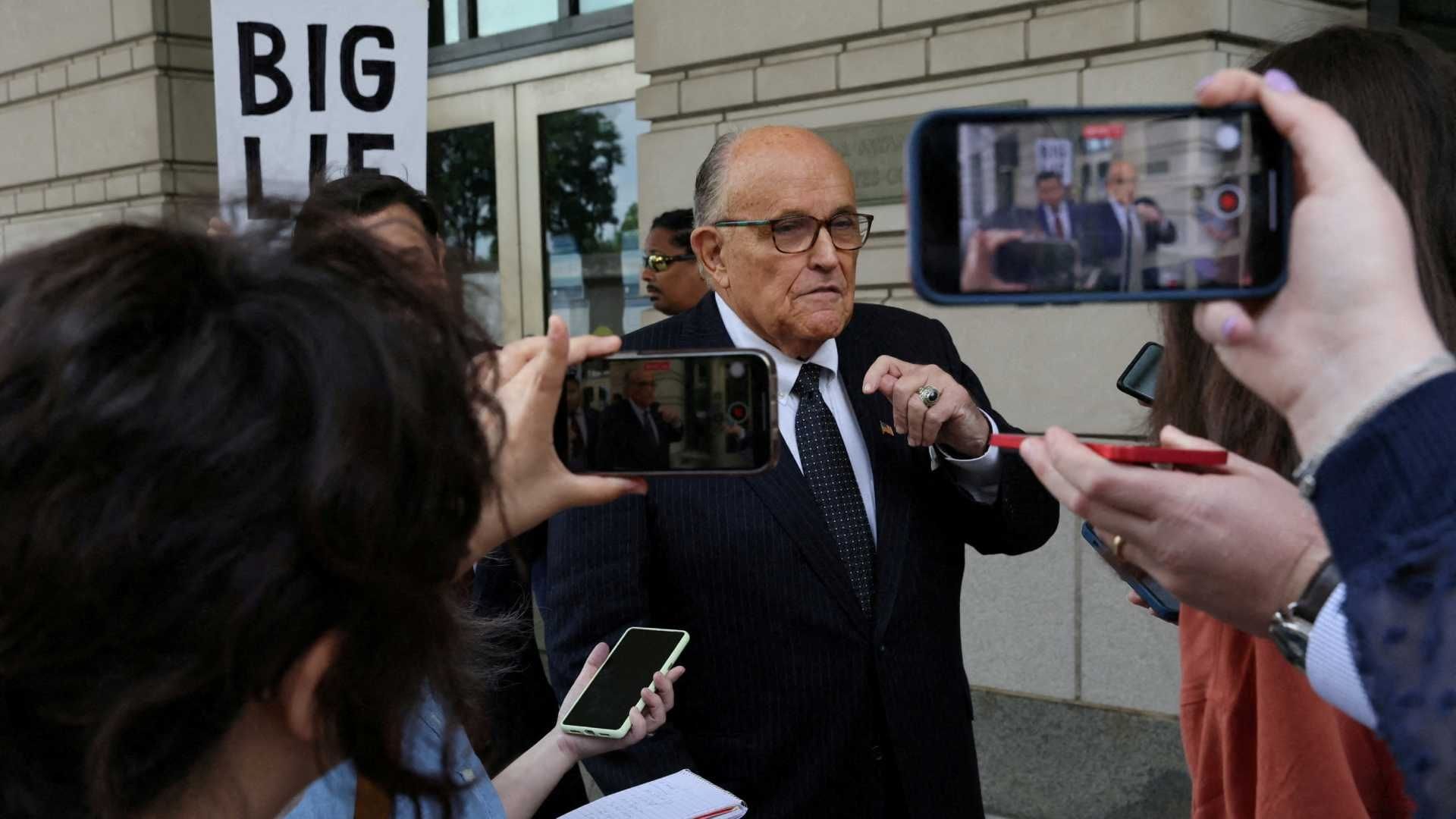 Giuliani, Exabogado de Trump, se Declara No Culpable de Injerencia Electoral en Georgia