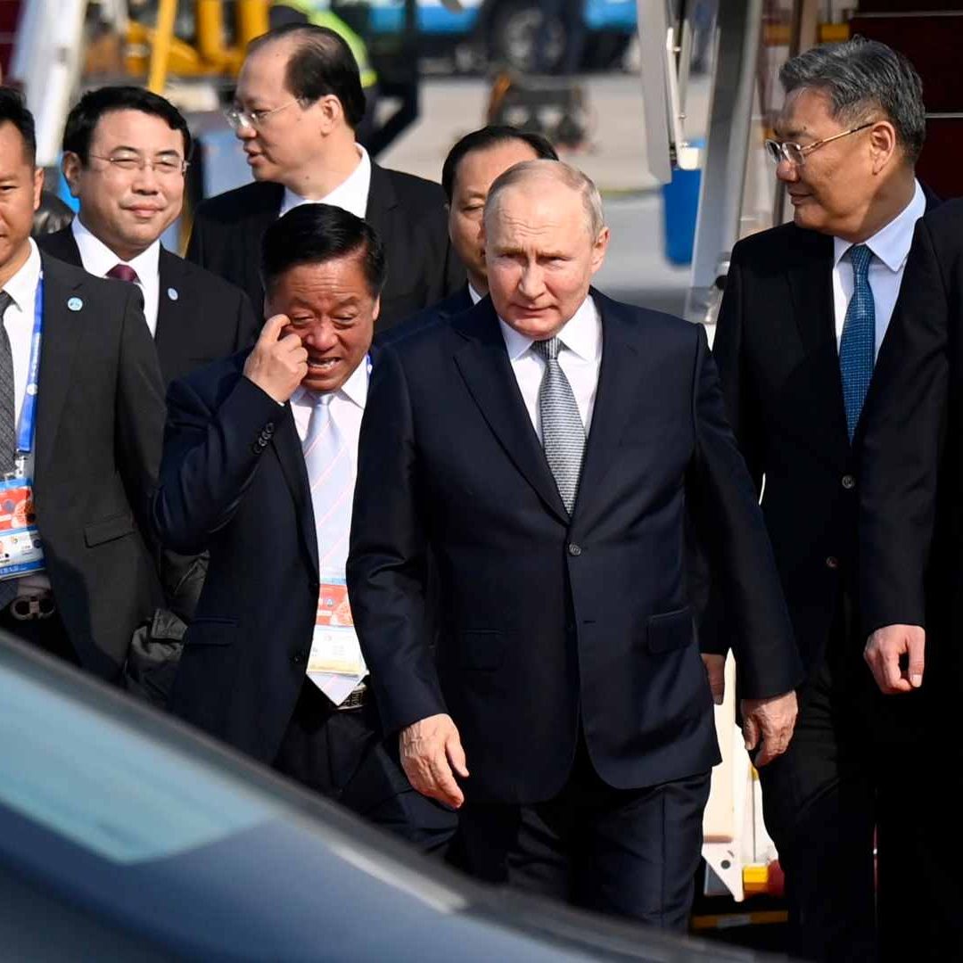 El presidente de Rusia, Vladimir Putin, llega al Aeropuerto Internacional Capital de Pekín