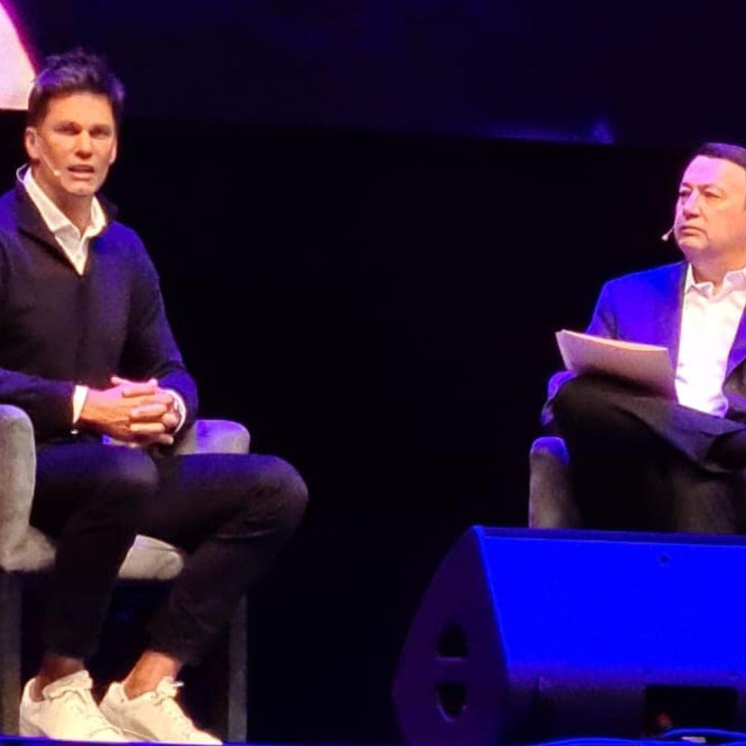 Tom Brady estuvo de buen humor durante su estancia en la Ciudad de México. Foto: Facebook: Antonio de Valdés
