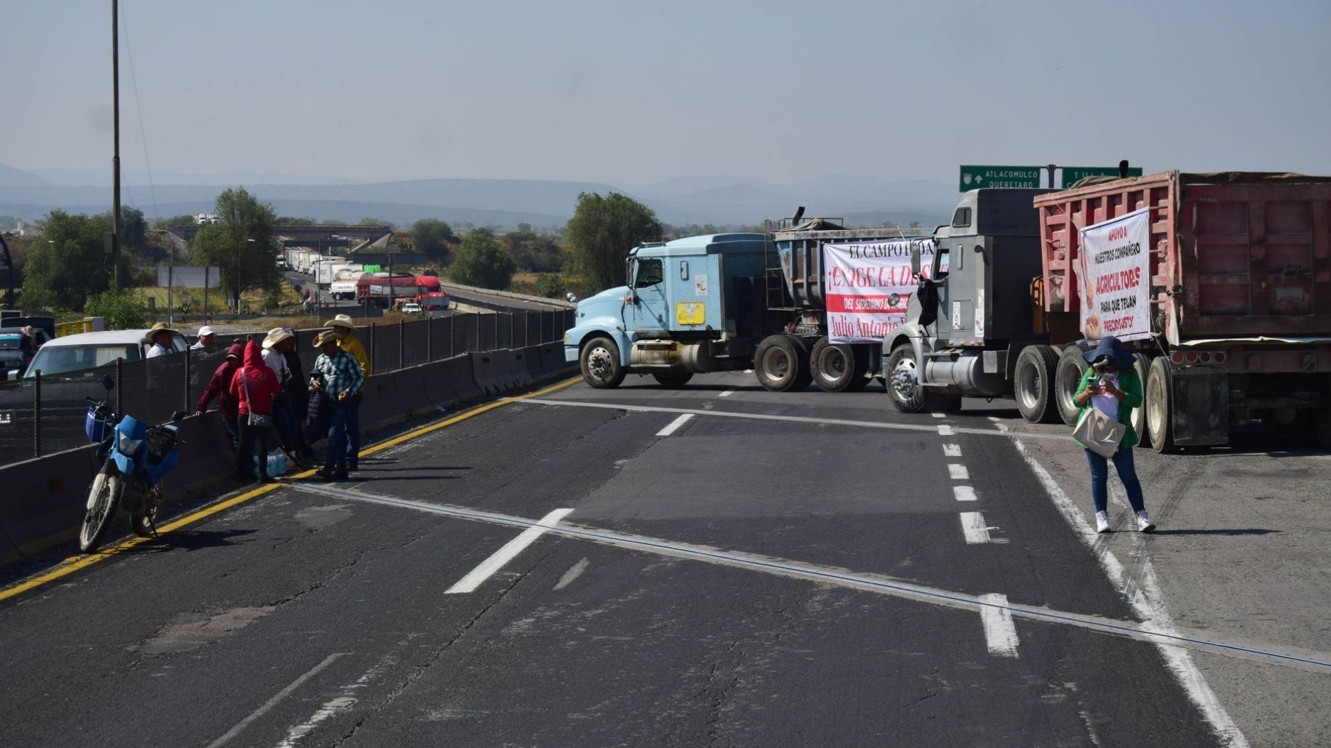 Qué carreteras están bloqueadas hoy 6 de abril 2026 duración cierre paro nacional de transportistas