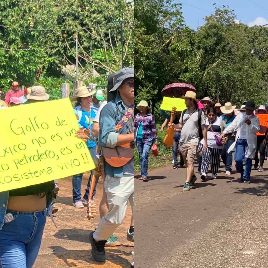 Marcha por mar y laguna en Pajapan en el sur de Veracruz