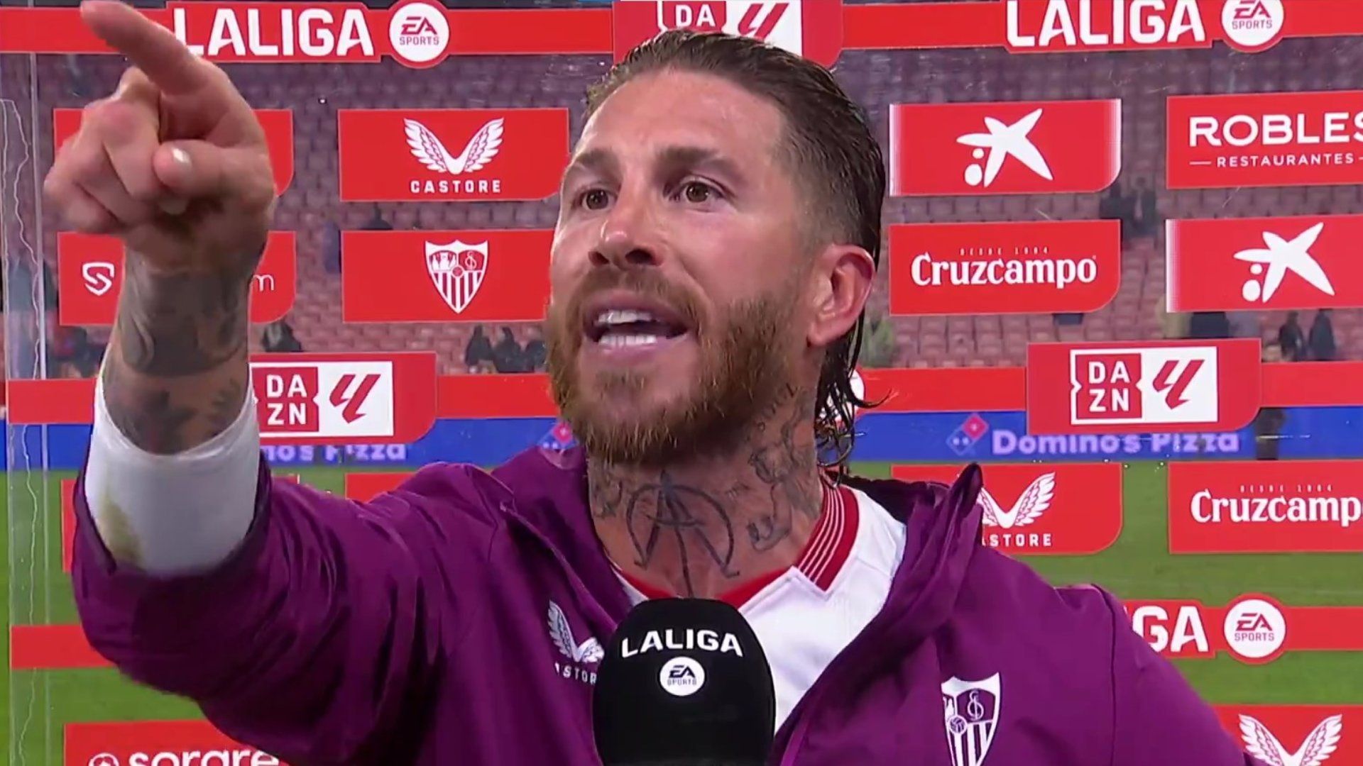 Al final Sergio Ramos dijo que entendía la molestia de la afición del Sevilla. Foto: Twitter: @DAZN_ES