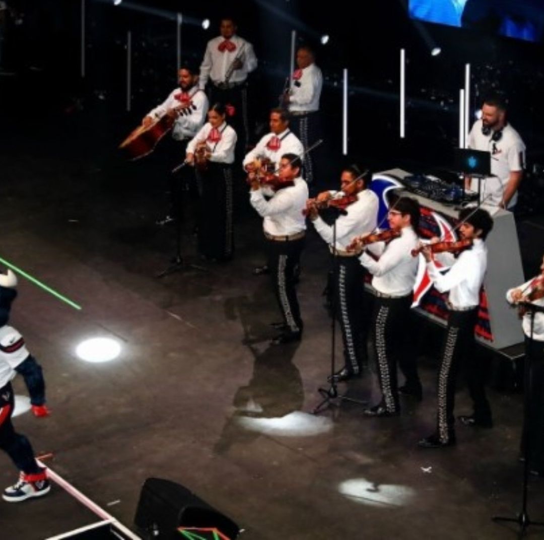 Un grupo de mariachis amenizó el evento del equipo texano. Foto: @HoustonTexans