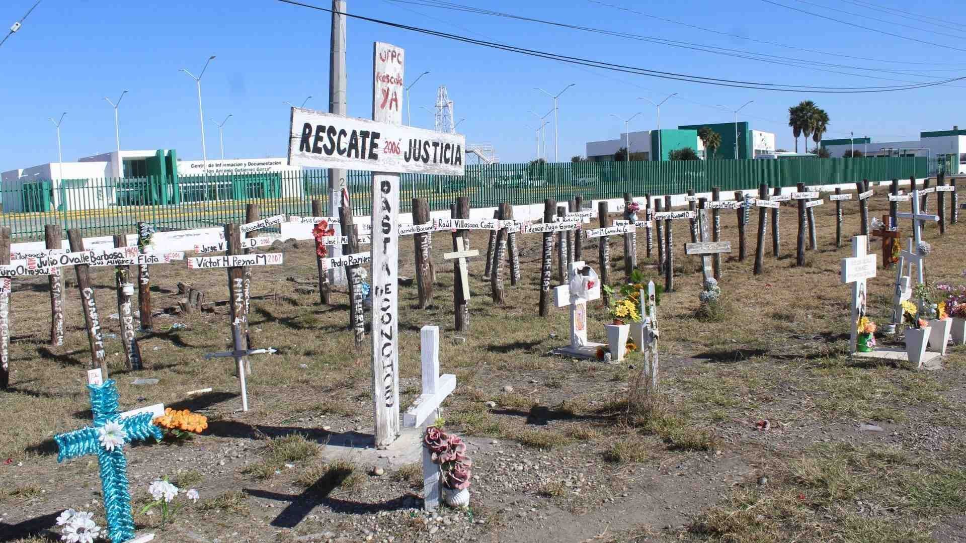 Memorial para los 63 mineros que quedaron atrapados tras un derrumbe en el 2006 registrado en Pasta de Conchos