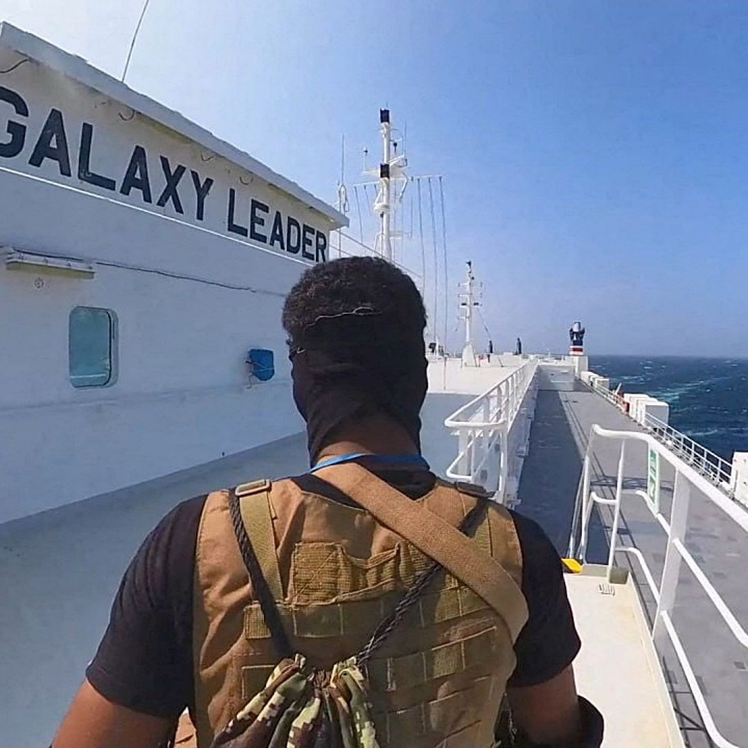 Muestran imágenes de secuestro del carguero Galaxy Leader en el Mar Rojo