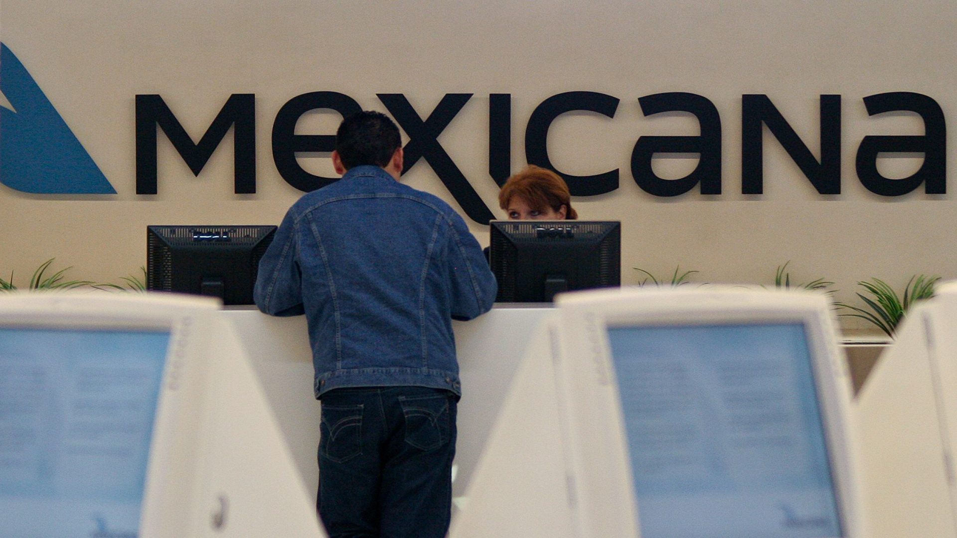 AMLO prevé que Mexicana de Aviación vuele el 26 de diciembre