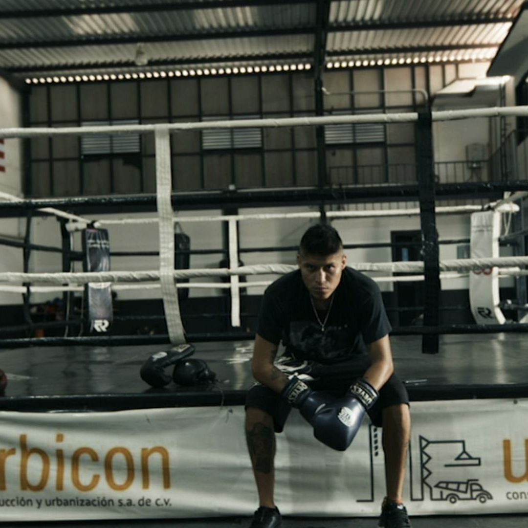 Entrenadores lucran con boxeadores que sueñan con vivir del box