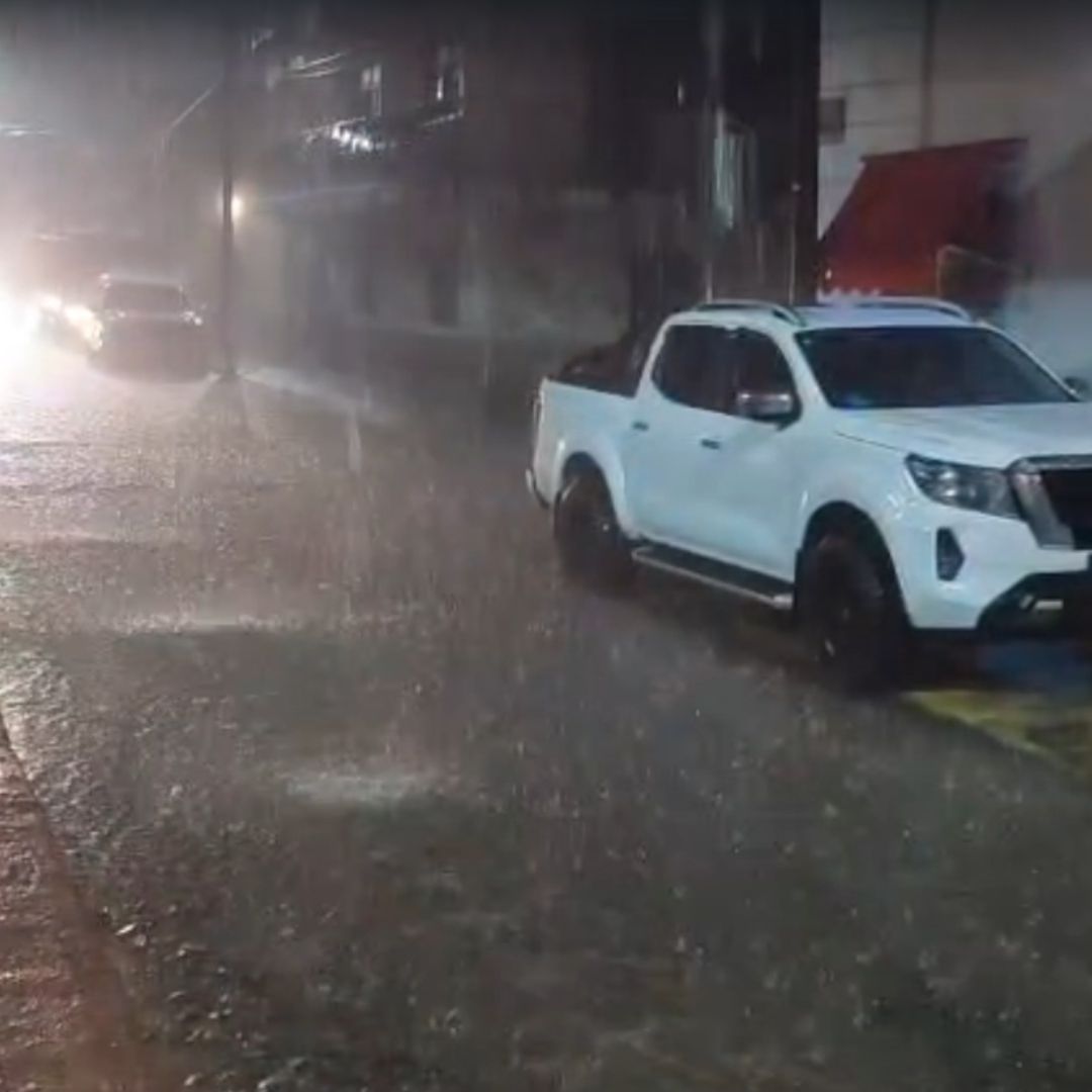 Lluvia con granizo sorprendió al Área Metropolitana de Guadalajara