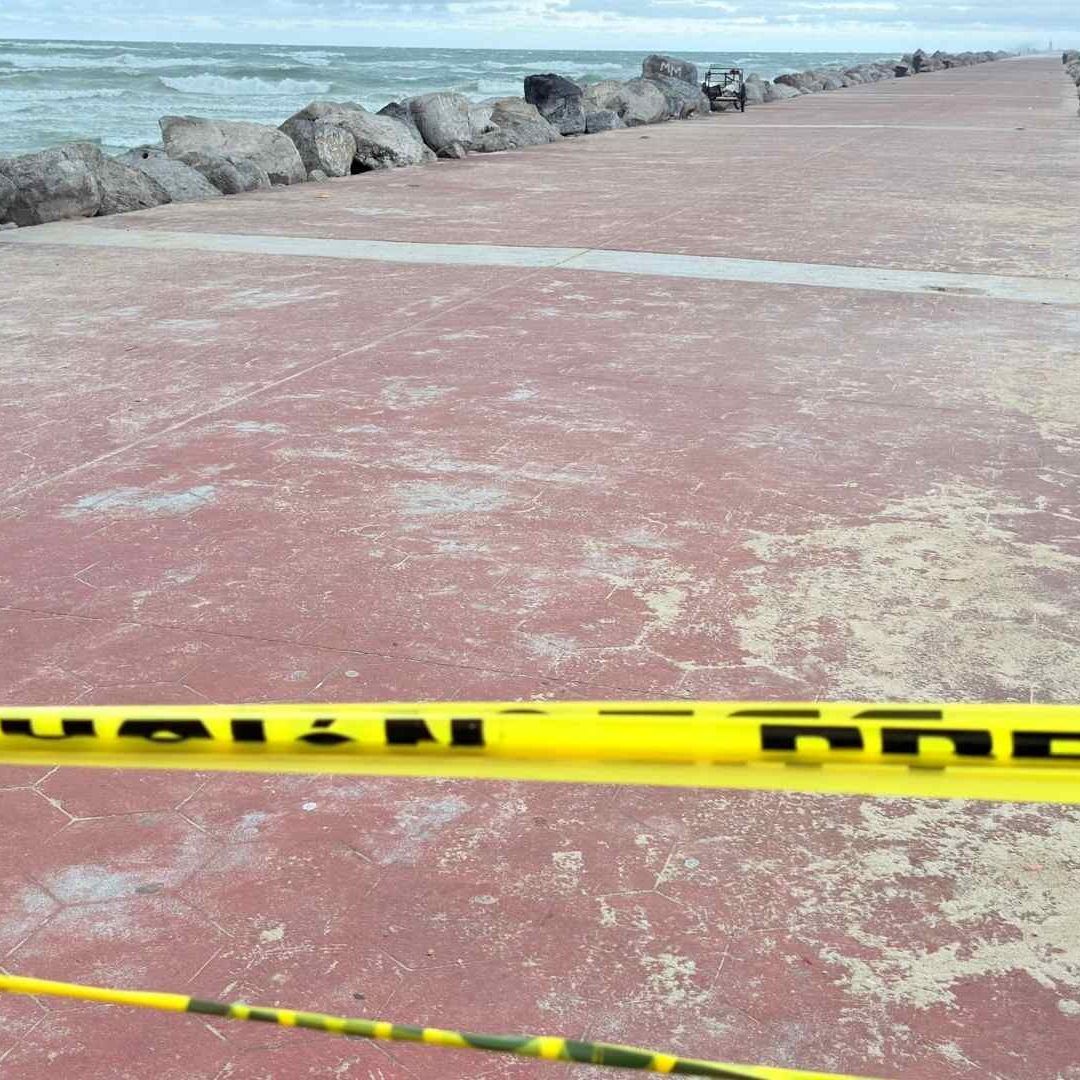 Oleaje Obliga a Cerrar Escolleras