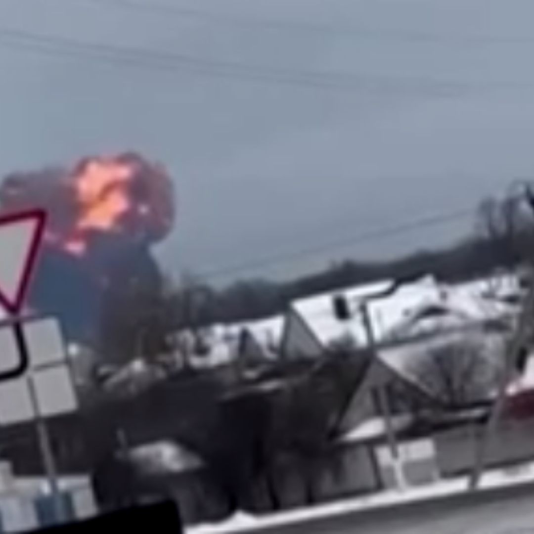 Avión Militar Ruso con 65 Prisioneros Ucranianos se Estrella en Belgorod