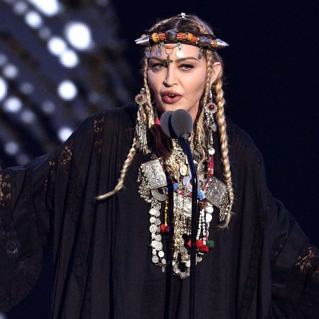 Madonna es demandada por fans por retrasos