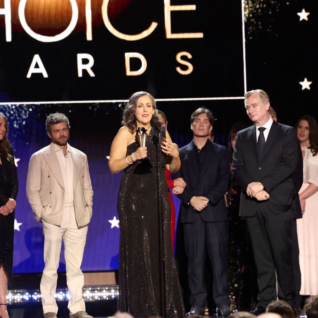 'Oppenheimer' Vence en los Critics Choice; 'Barbie' Obtiene Premios Menores