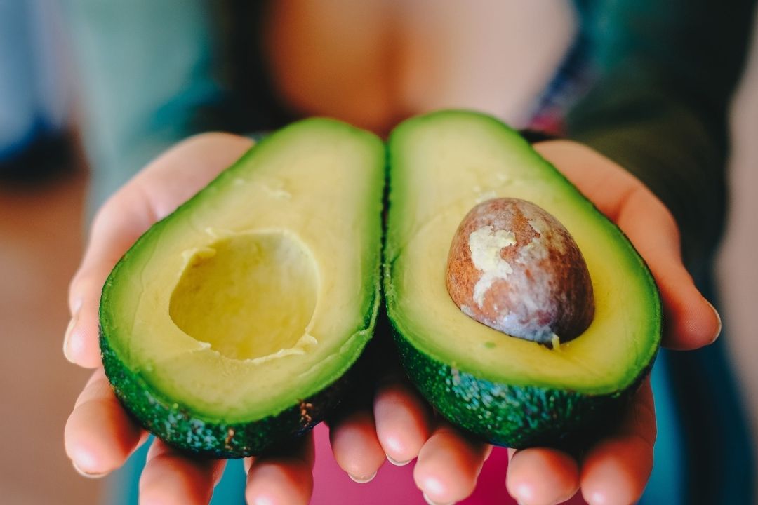 Beneficios del té de hueso de aguacate