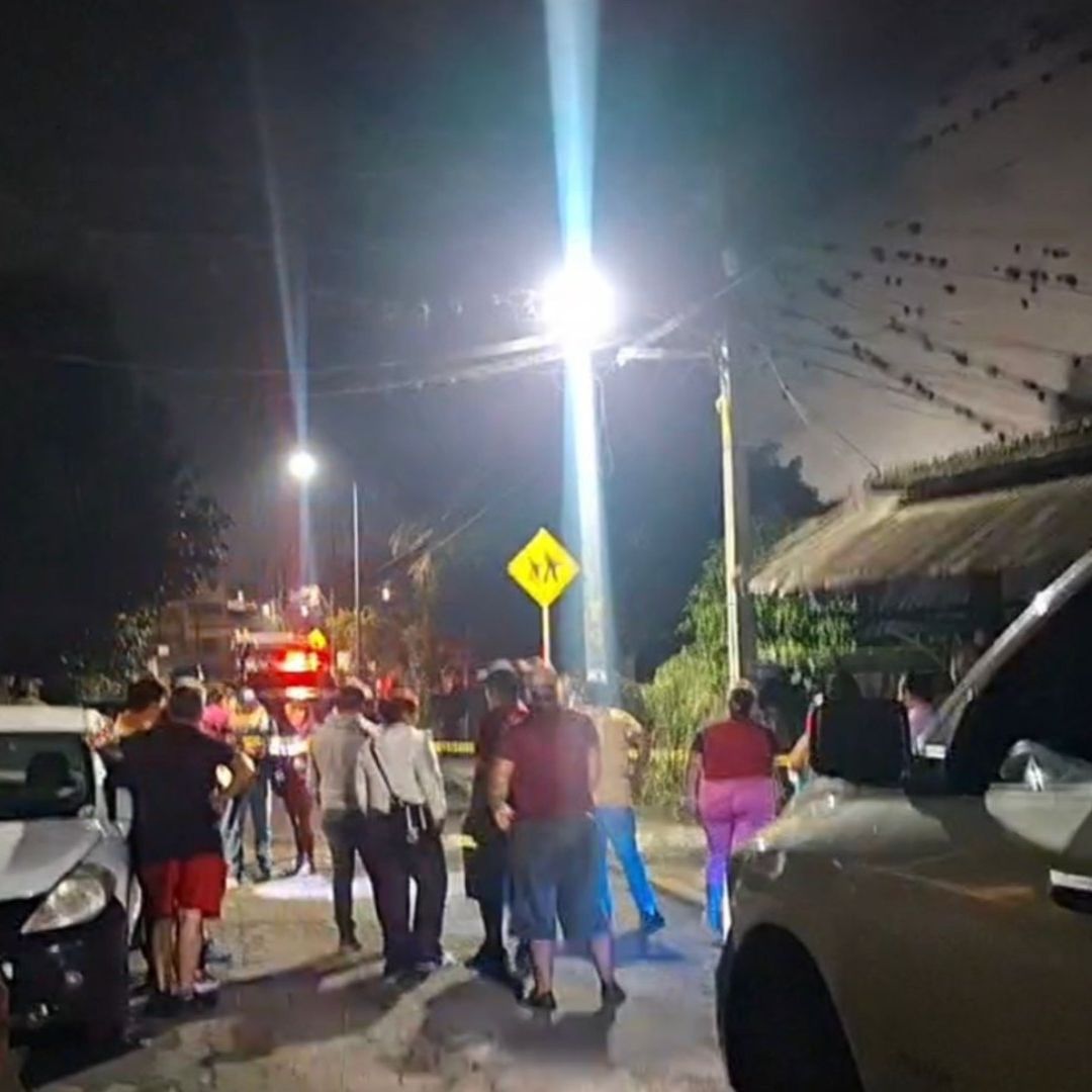acordonamiento policíaco por ataque armado hoy en Atoyac.