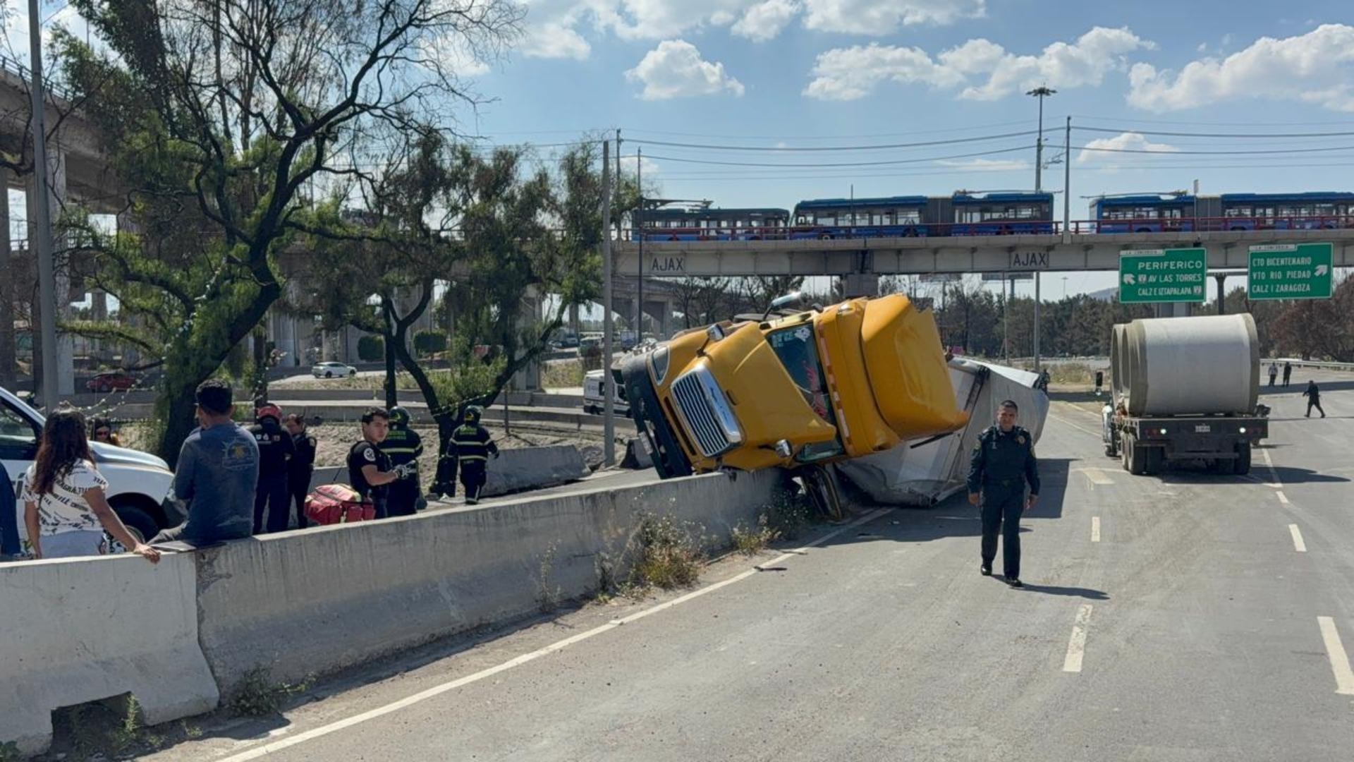 Accidente en Puente de la Concordia Hoy: Tráiler Pierde el Control y ...