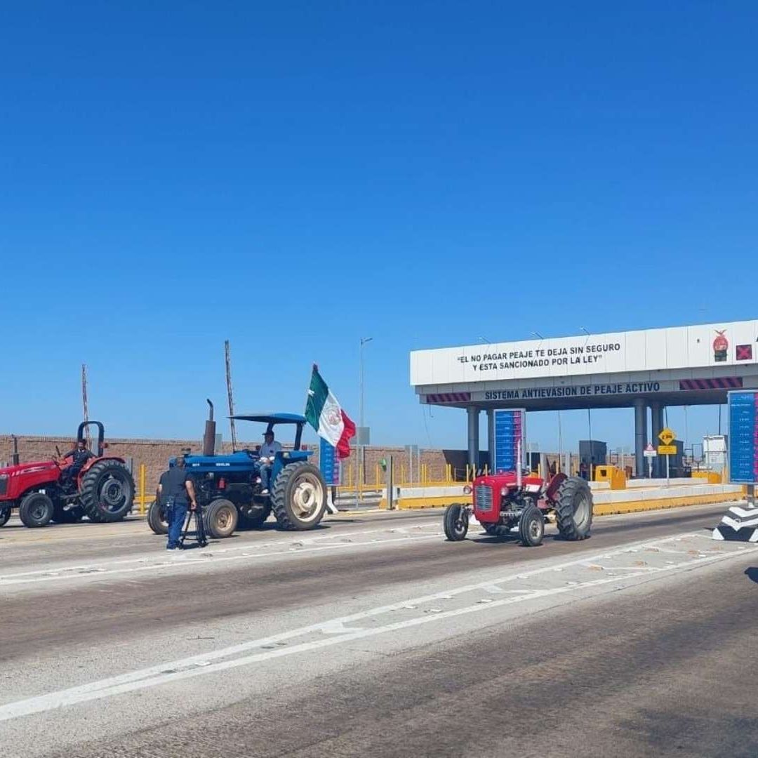 Bloqueo de agricultores en Sinaloa