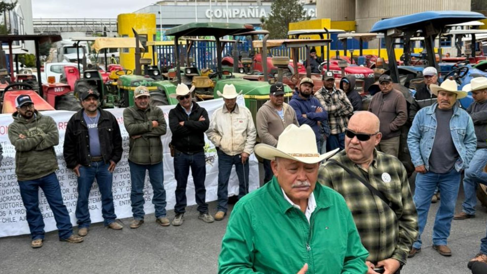Arranca protesta conjunta de transportistas y productores del campo en Zacatecas