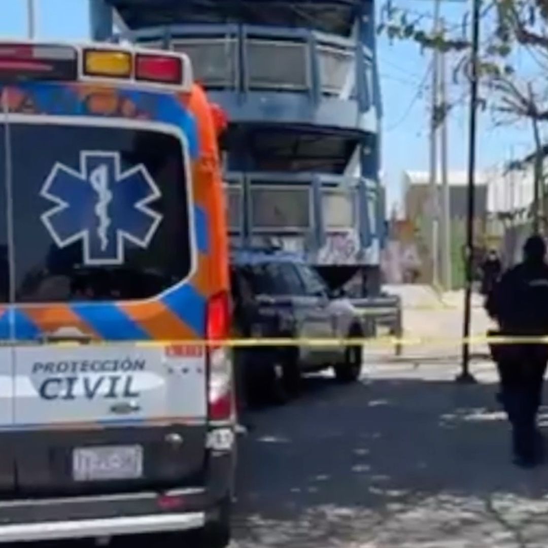 Dos Cuerpos Fueron Abandonados en Puente Peatonal Cerca de Tienda Departamental en Guanajuato. Foto: N+