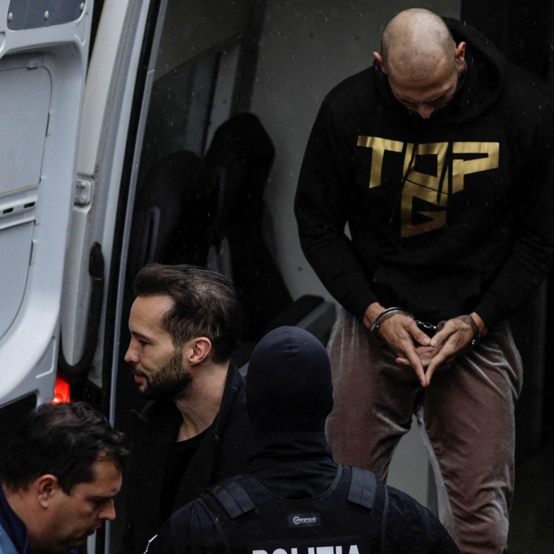 Detienen a Polémico Influencer y a su Hermano por Denuncias de Agresión Sexual