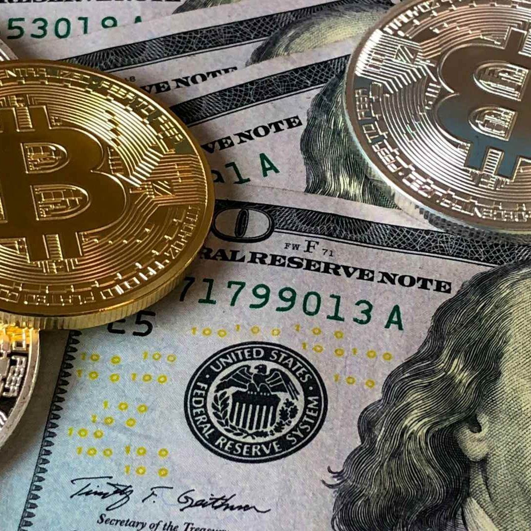 El bitcoin supera los 72 mil 700 dólares y suma un nuevo máximo