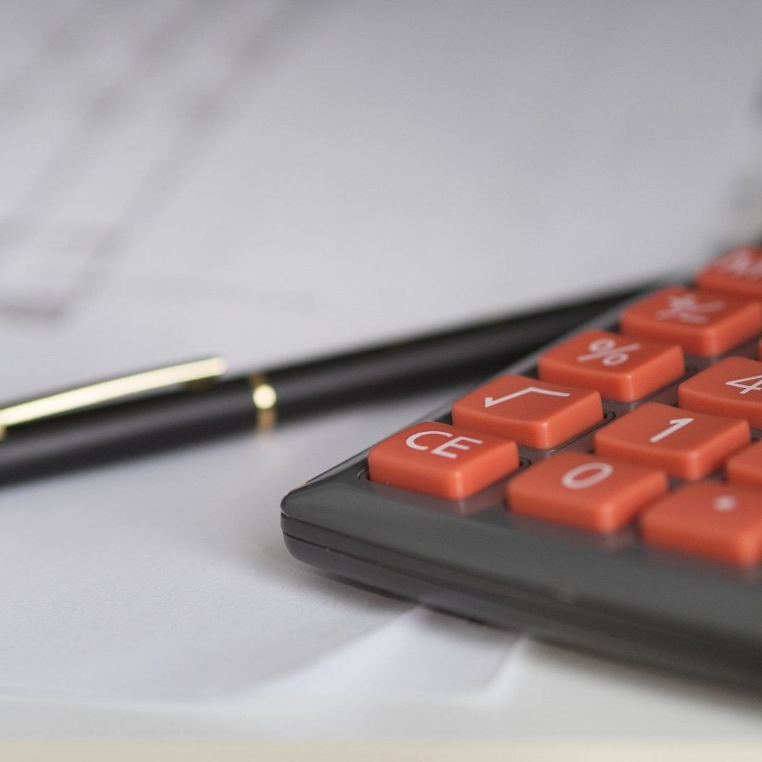 La declaración anual sirve para saber si tienes saldo a favor del SAT; estos días se tarda en regresártelo