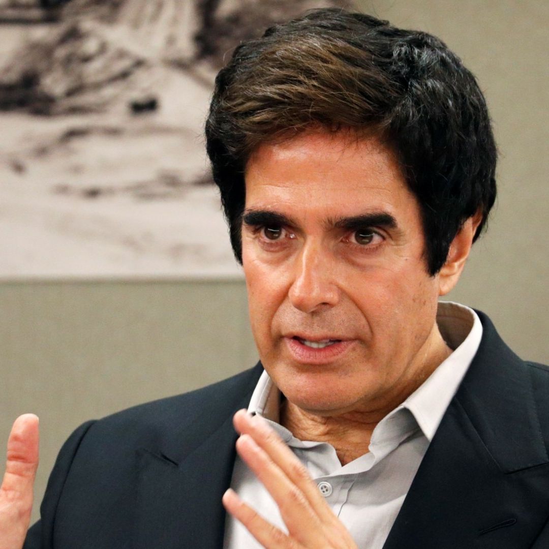 El famoso mago David Copperfield fue acusado por 16 mujeres de conducta sexual inapropiada cuando ellas eran menores de edad