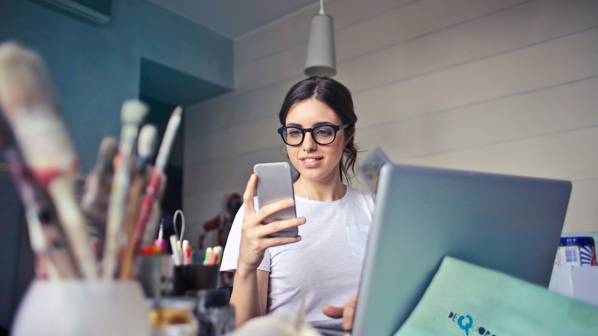 UE Busca Regular el Comportamiento de 'Influencers' en Redes Sociales