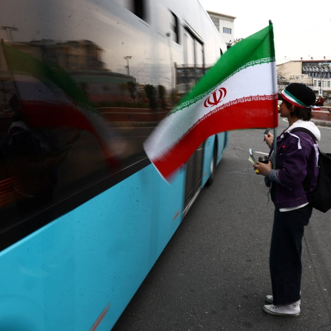 Ante Amenaza de Trump, Irán Pide a Jóvenes Formar Cadenas Humanas en Plantas Energéticas